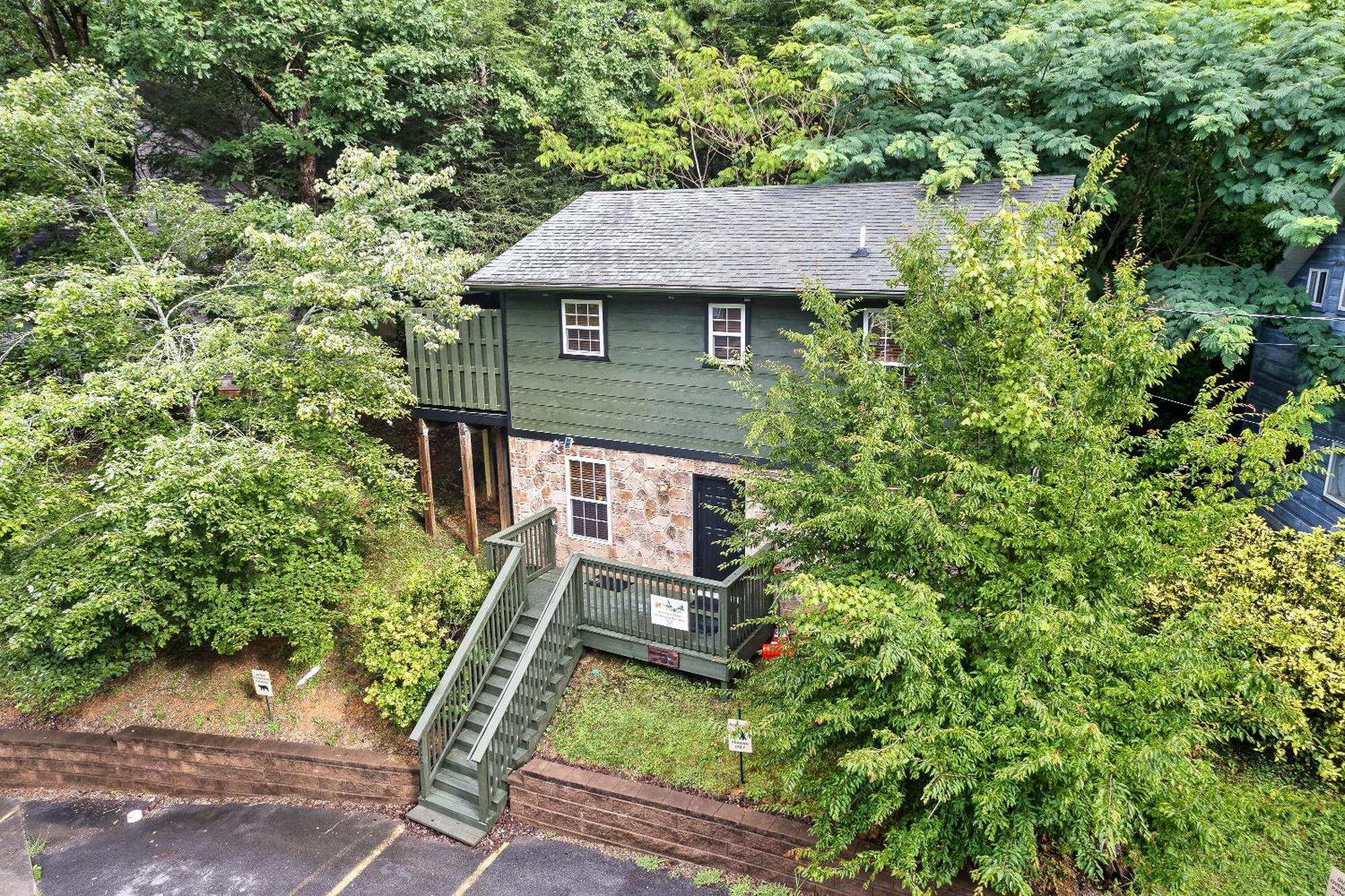 Mama Bear'S Moonshine Ridge Villa Gatlinburg Exterior photo